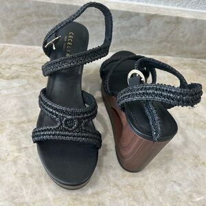 Cecilia NY black wood wedge